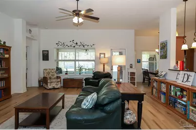 2247 Smallwood Dr, Navarre, FL 32566 - Photo 8