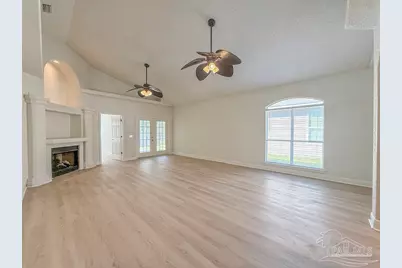 6021 Champion Oaks Dr, Pensacola, FL 32526 - Photo 8