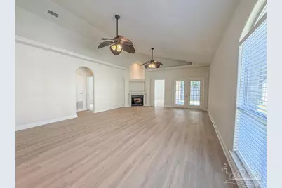 6021 Champion Oaks Dr, Pensacola, FL 32526 - Photo 2