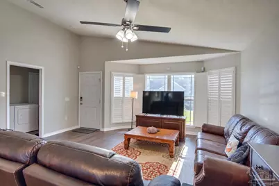 10566 Senegal Dr, Pensacola, FL 32534 - Photo 4