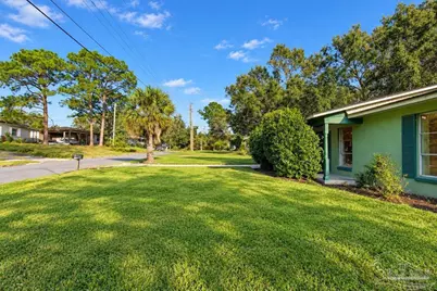 913 Lagoon Dr, Pensacola, FL 32505 - Photo 6