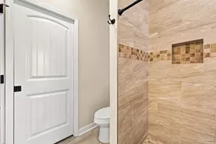 701 W Avery St, Pensacola, FL 32501 - Photo 16