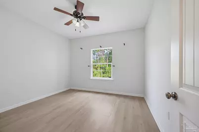 110 Alicia Dr, Crestview, FL 32536 - Photo 6