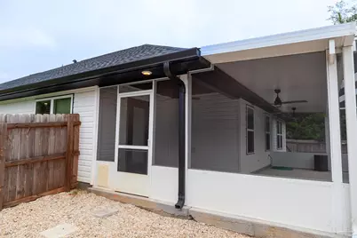 387 Hancock Ln, Pensacola, FL 32503 - Photo 6