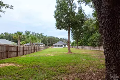 387 Hancock Ln, Pensacola, FL 32503 - Photo 10
