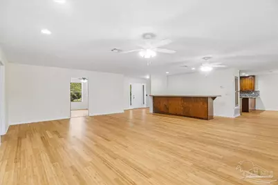 1886 Lodgepole Dr, Milton, FL 32583 - Photo 6