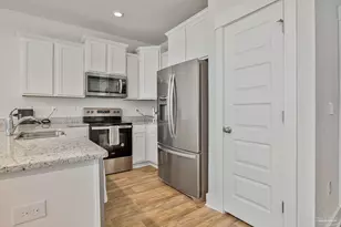 1525 Farragut Way, Pensacola, FL 32534 - Photo 6