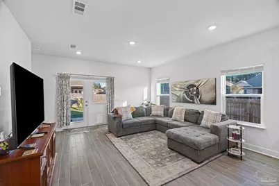 4706 Majestic Palm St, Milton, FL 32571 - Photo 8