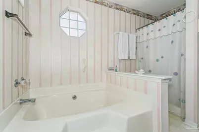 11814 Chanticleer Dr, Pensacola, FL 32507 - Photo 28