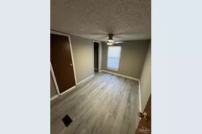 5472 Coventry Ave, Pensacola, FL 32526 - Photo 6
