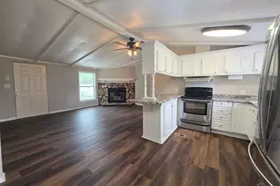 8676 Sharon Ln, Pensacola, FL 32526 - Photo 6