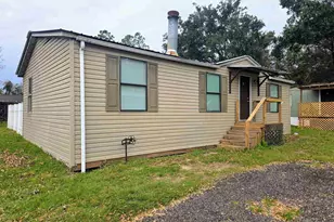 8676 Sharon Ln, Pensacola, FL 32526 - Photo 2