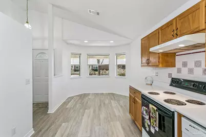 3849 Windsor Castle Blvd, Milton, FL 32583 - Photo 12