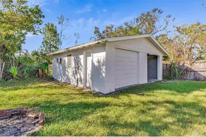 2071 W Chase St, Pensacola, FL 32502 - Photo 24