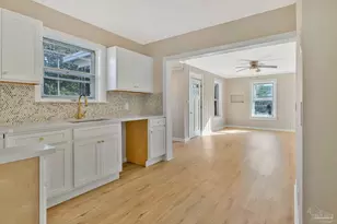 2071 W Chase St, Pensacola, FL 32502 - Photo 6