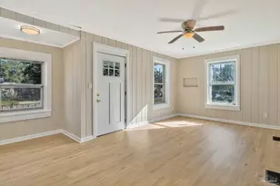 2071 W Chase St, Pensacola, FL 32502 - Photo 8