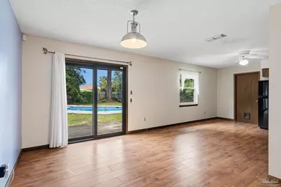 331 Timberlake Ct, Mary Esther, FL 32569 - Photo 10