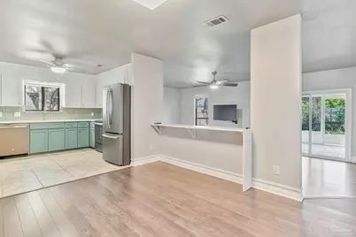 2558 Amberjack Ct, Pensacola, FL 32526 - Photo 8