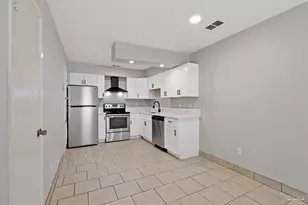 6366 Fairfield Dr, Pensacola, FL 32506 - Photo 4