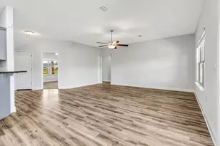 5686 Midfielder Dr, Pensacola, FL 32526 - Photo 8