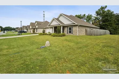 6199 Cherry Hill  Cir, Milton, FL 32571 - Photo 4