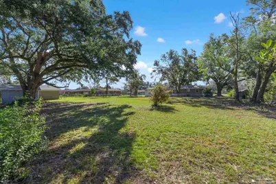 6114 Confederate Dr, Pensacola, FL 32503 - Photo 6