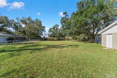 6114 Confederate Dr, Pensacola, FL 32503 - Photo 4