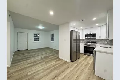 82 S Garfield Dr, Pensacola, FL 32506 - Photo 4