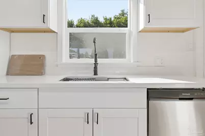 5403 Kee Memorial Dr, Pensacola, FL 32507 - Photo 10