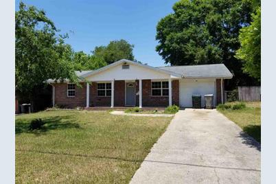 2032 Tomlinson Rd, Pensacola, FL 32526 - Photo 1