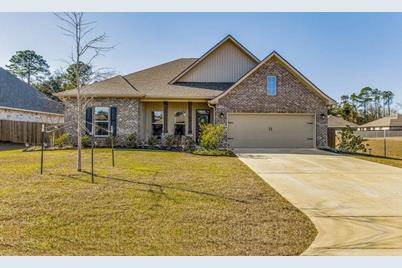 9915 Suwanee Ln, Pensacola, FL 32526 - Photo 1
