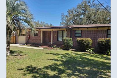 18 Gilmore Dr, Gulf Breeze, FL 32561 - Photo 1