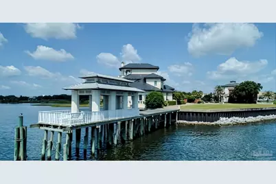 18 Wharf Ave, Pensacola, FL 32502 - Photo 1