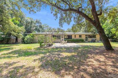 6 Manor Dr, Pensacola, FL 32507 - Photo 1