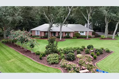 2146 Club House Dr, Lillian, AL 36549 - Photo 1