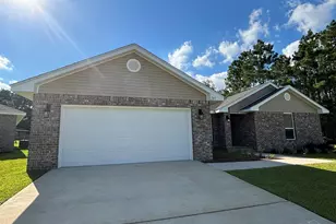 1870 Hazelnut Dr, Cantonment, FL 32533 - Photo 1