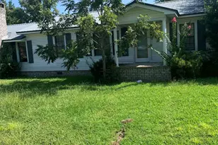 600 Mayo Ln, Century, FL 32535 - Photo 1