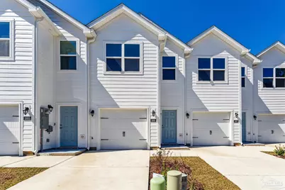 2897 Leahs Ln, Navarre, FL 32566 - Photo 1