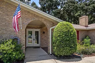 115 Bear Dr, Gulf Breeze, FL 32561 - Photo 1