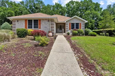 1512 Hunters Creek Cir, Cantonment, FL 32533 - Photo 1