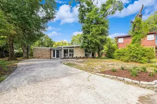 6463 Barnes St, Milton, FL 32570 - Photo 1