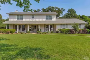 635 Bonilace Cir, Gulf Breeze, FL 32561 - Photo 1