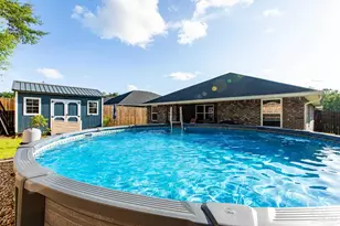 7408 Hiawatha St, Pensacola, FL 32526 - Photo 1