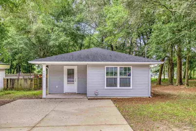 6609 Cedar St, Milton, FL 32570 - Photo 1