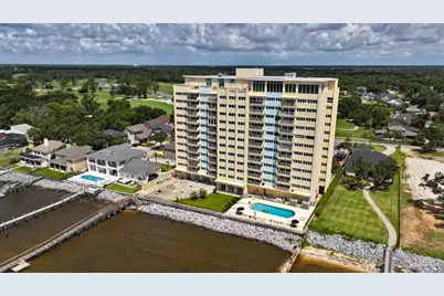 825 Bayshore Dr #407, Pensacola, FL 32507 - Photo 1