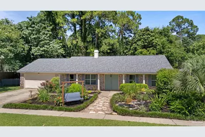 1370 Sanibel Ln, Gulf Breeze, FL 32563 - Photo 1