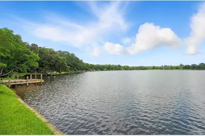 6103 East Shore Dr #B, Pensacola, FL 32505 - Photo 1