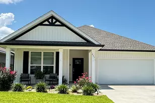 257 Camellia Dr, Cantonment, FL 32533 - Photo 1