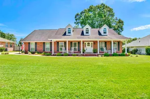 1018 Bushwood Dr, Cantonment, FL 32533 - Photo 1