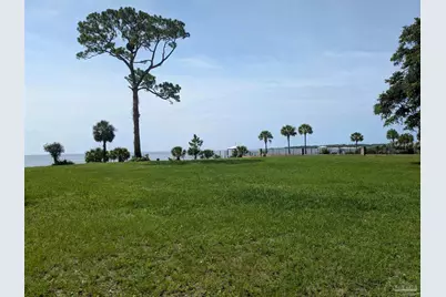 42 Star Lake Dr, Pensacola, FL 32507 - Photo 1